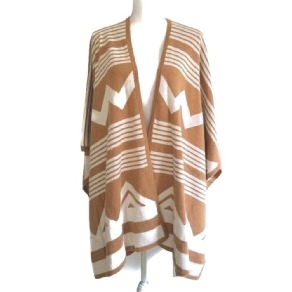 Mossimo NWT Aztec Geometric Pattern Poncho Sweater Small Medium Boho Southwest